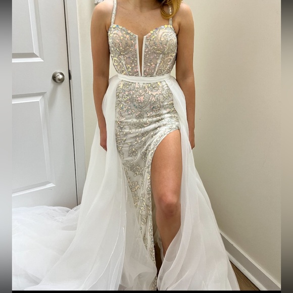 Sherri Hill 55289 Dress - Picture 5 of 11